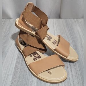 Sorel Ella Flat Sandle Shoe Tan Leather Stretch Straps Women's Size 10 M
